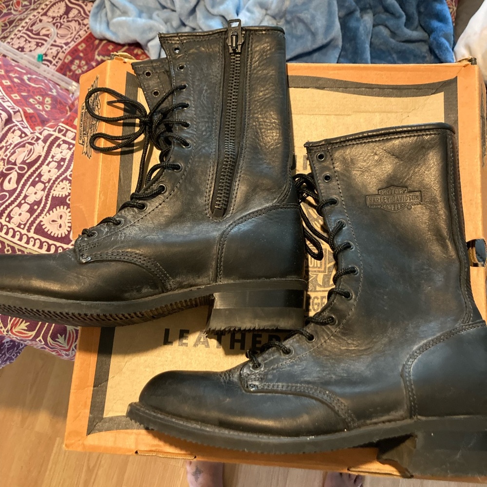 Women’s Harley Davidson biker boots